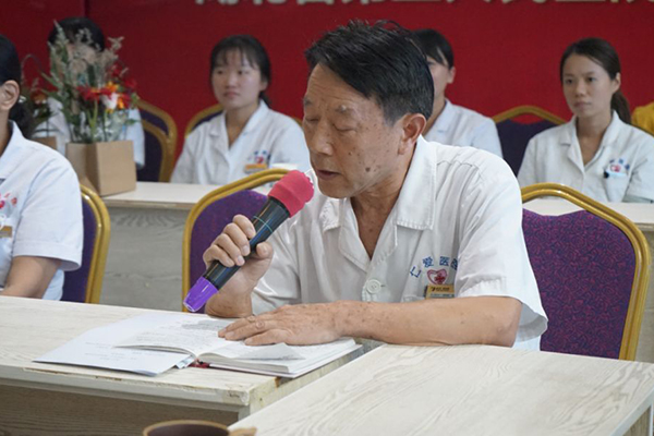 武漢仁愛(ài)醫(yī)院慶祝醫(yī)師節(jié)座談會(huì)圓滿(mǎn)成功