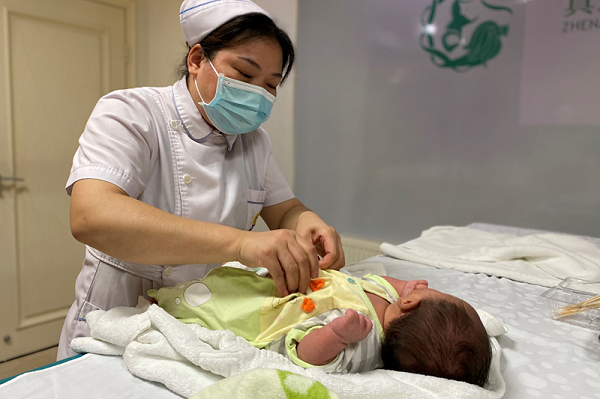 媽媽“雙線”戰(zhàn)疫，女兒報(bào)考醫(yī)學(xué)專業(yè)被錄取