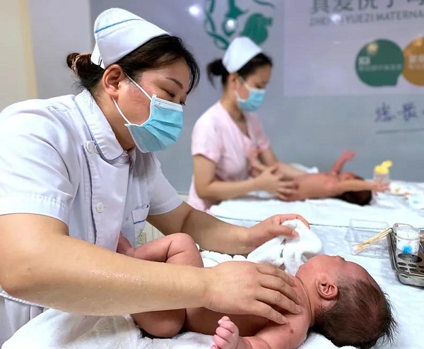 媽媽“雙線”戰(zhàn)疫，女兒報(bào)考醫(yī)學(xué)專業(yè)被錄取