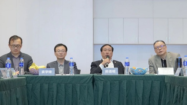 中國非公立醫(yī)療機構(gòu)協(xié)會領(lǐng)導(dǎo)蒞臨貴陽德韓口腔醫(yī)院考察指導(dǎo)工作